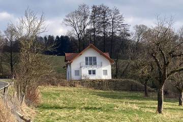 Ferienwohnung für 4 Personen, mit Garten und Terrasse, mit Haustier in Hofbieber