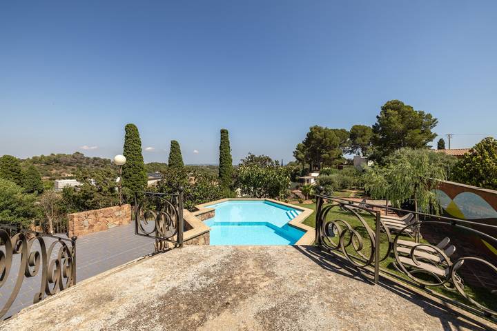 Casa rural para 20 personas, con Balcón y Jardín en Vilanova de Escornalbou - 2