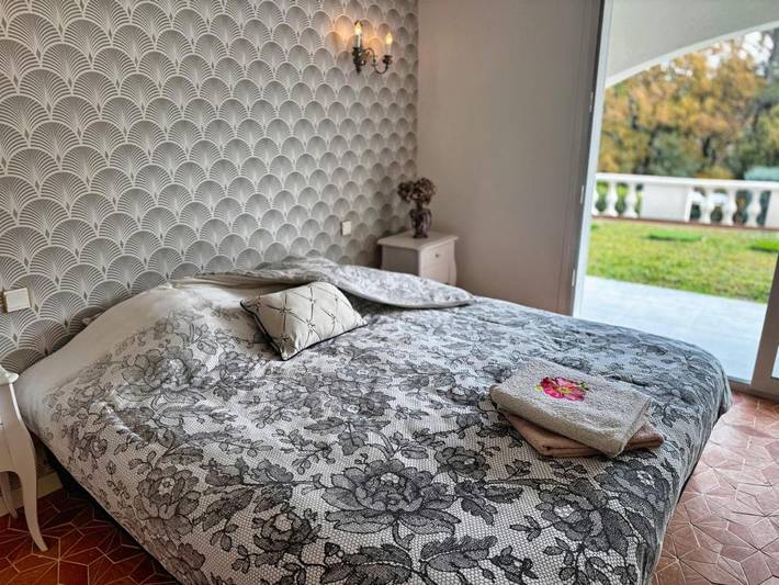 Location de vacances pour 10 personnes, avec vue et piscine ainsi que sauna et jardin à Saint-Zacharie - 4