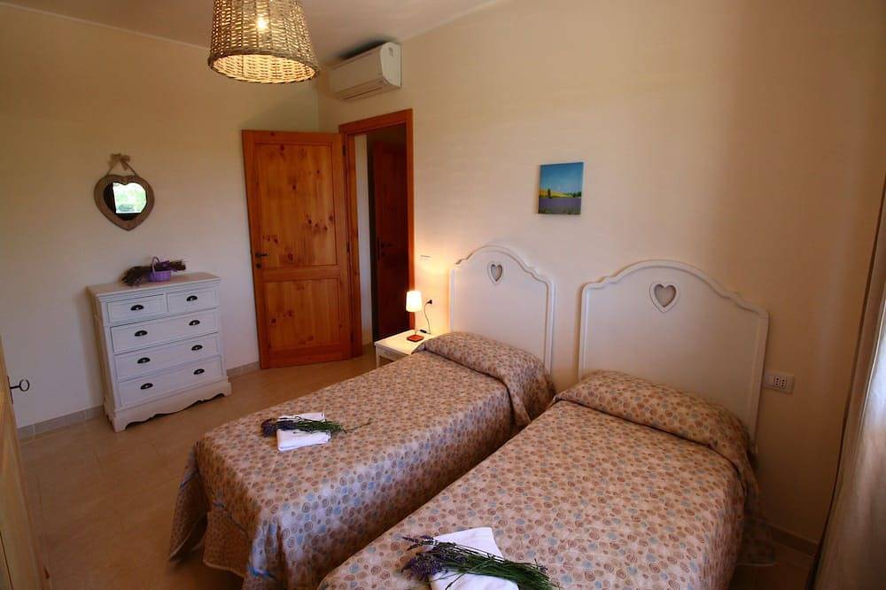 Farmhouse in Montalto near Sandy Beaches in Montalto di Castro, Viterbo Province