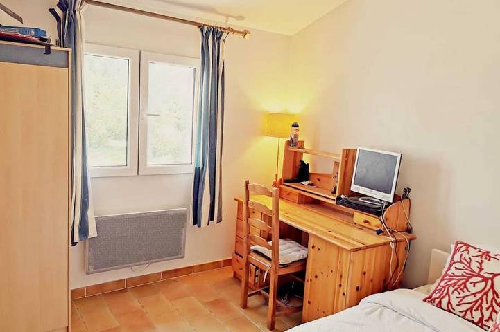 5 bed room Villa with private pool by golf in Châteauneuf-Grasse, Mittelmeerküste (Frankreich)