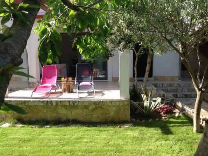Mit Garten, Grill und Terrasse in Okrug Gornji, Ciovo