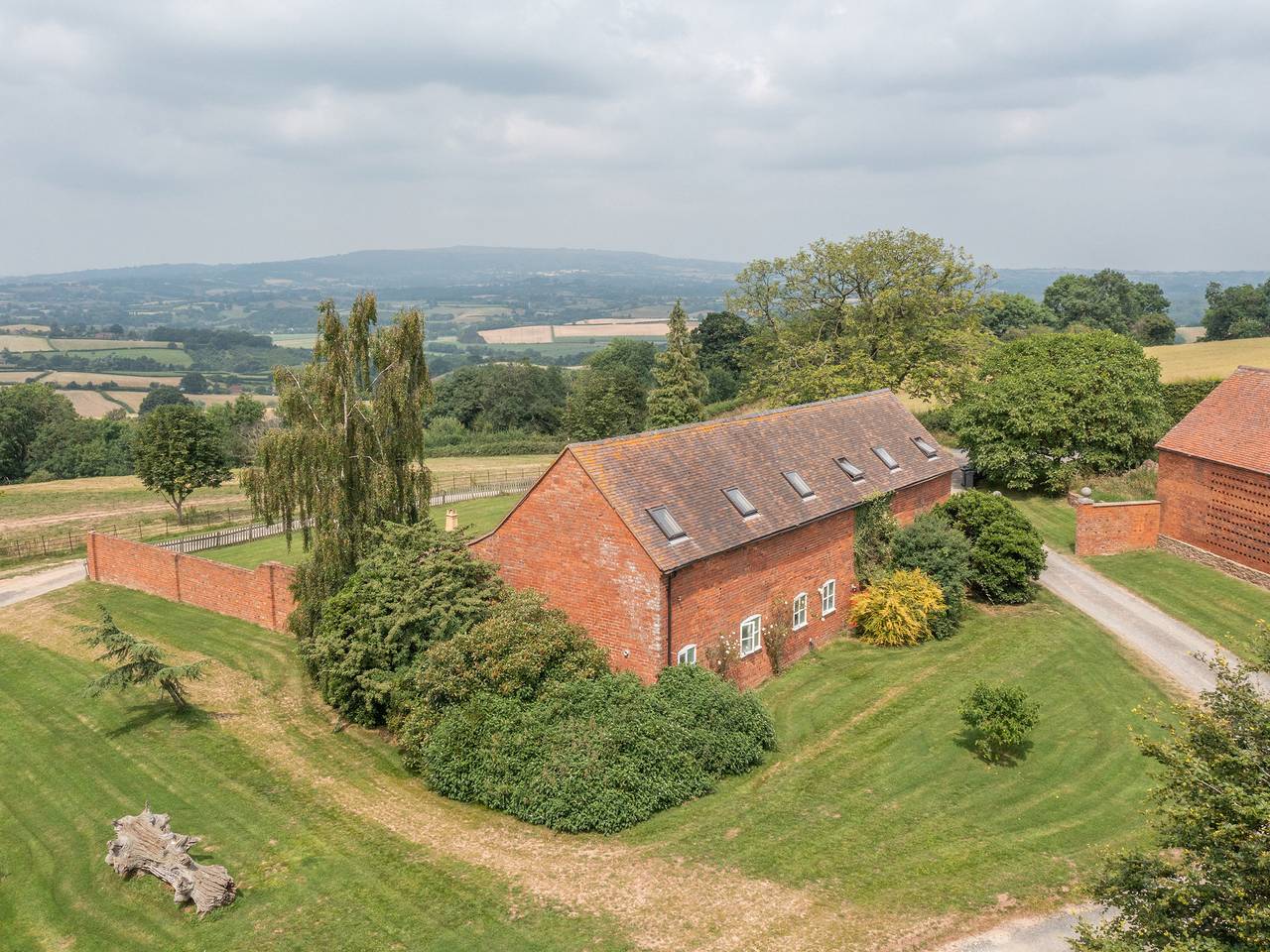 Hunters Moon in Rochford (Worcestershire), Worcestershire