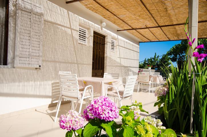 BnB für 2 Personen, mit Balkon und Meerblick in Kroatien