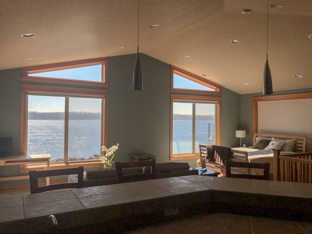 Ganze Wohnung, Million Dollaransicht Columbia River und Mt Hood, privater Eingang in Camas (Washington), Washington