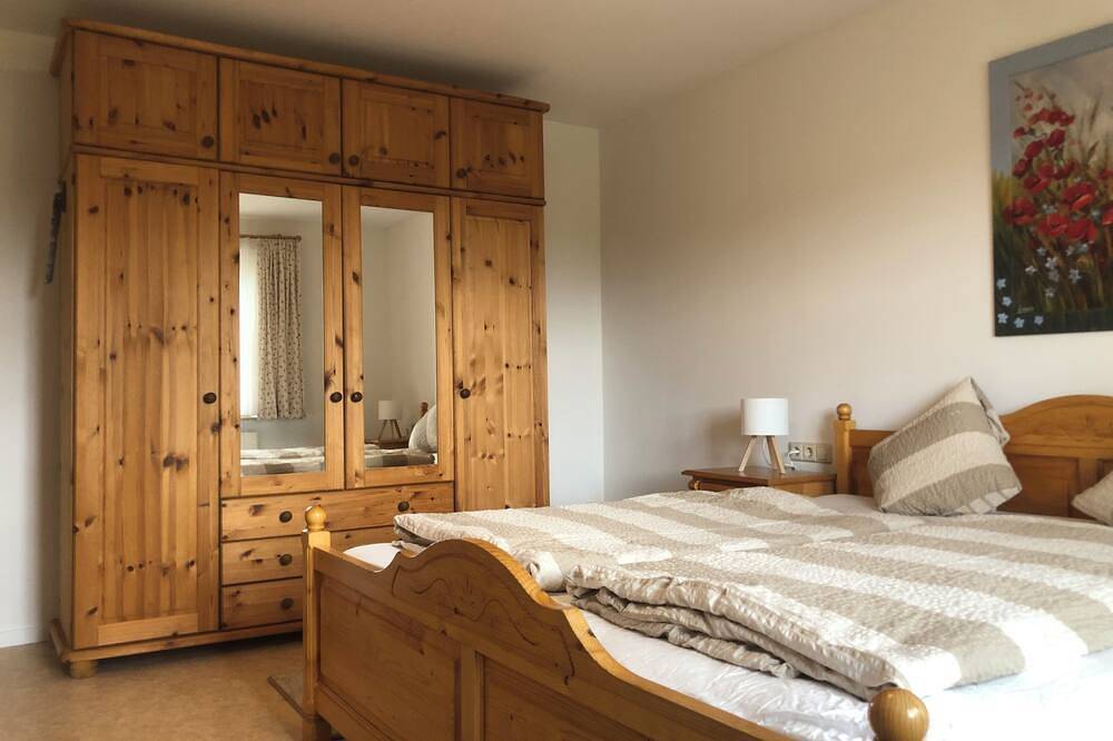 Ganze Wohnung, Wohnung mit Waldblick in Badesee- Nähe in Seewald, Nordschwarzwald