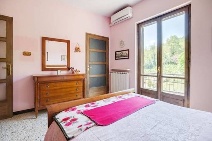 Villa Ciraldo in Monferrato x 8 persone con giardino  immersa nel verde(Riserva) in San Salvatore Monferrato, Provincia d'Alessandria