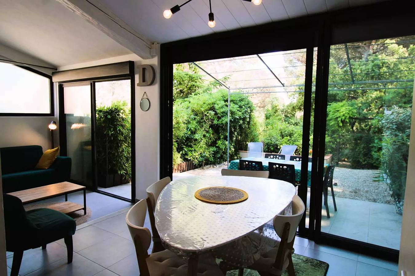 Mazet for 5 people on private domain with swimming pool and tennis in Gassin in Gassin, Draguignan region