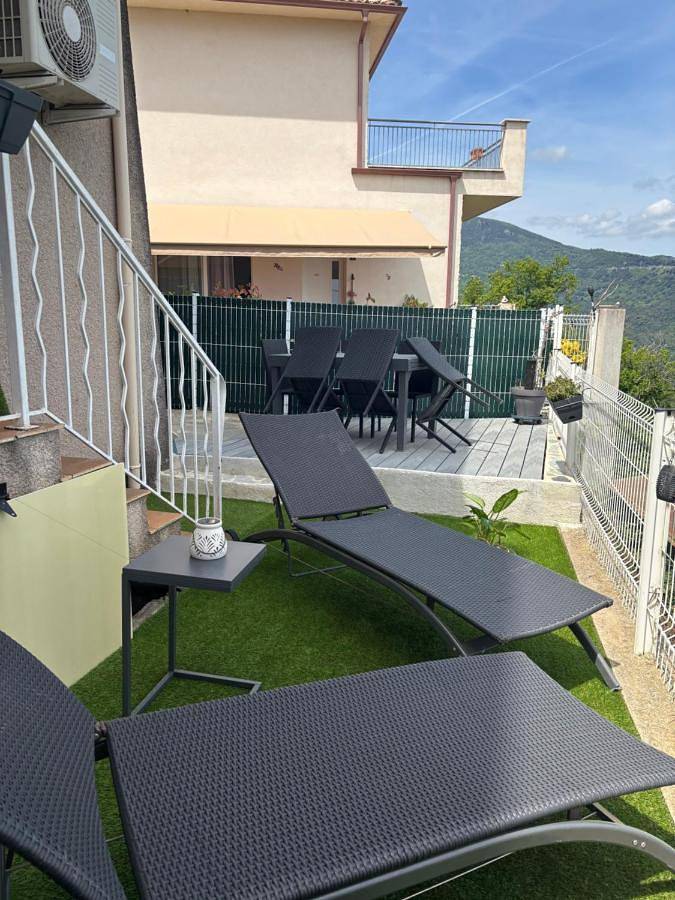 Location de vacances pour 4 personnes, avec vue et jardin à Taglio-Isolaccio - 2