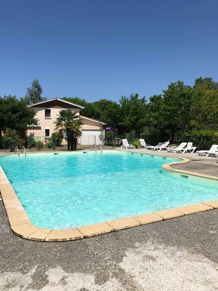 Location de vacances pour 4 personnes, avec Piscine à Hourtin