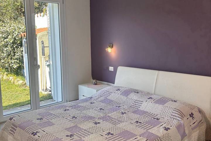 Ganze Wohnung, Wonderful two steps from the sea surrounded by greenery, reserved parking space. in Porto Ottiolu, Budoni