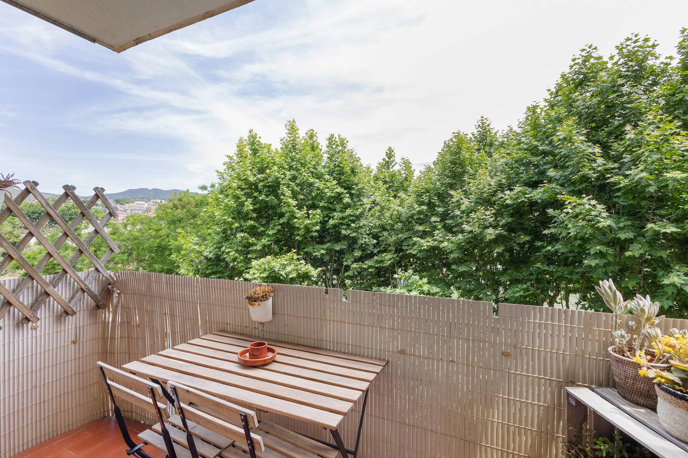 Apartamento entero, Apartamento 'Fantastic Beach' con balcón, Wi-Fi y aire acondicionado in Alella, Costa del Maresme
