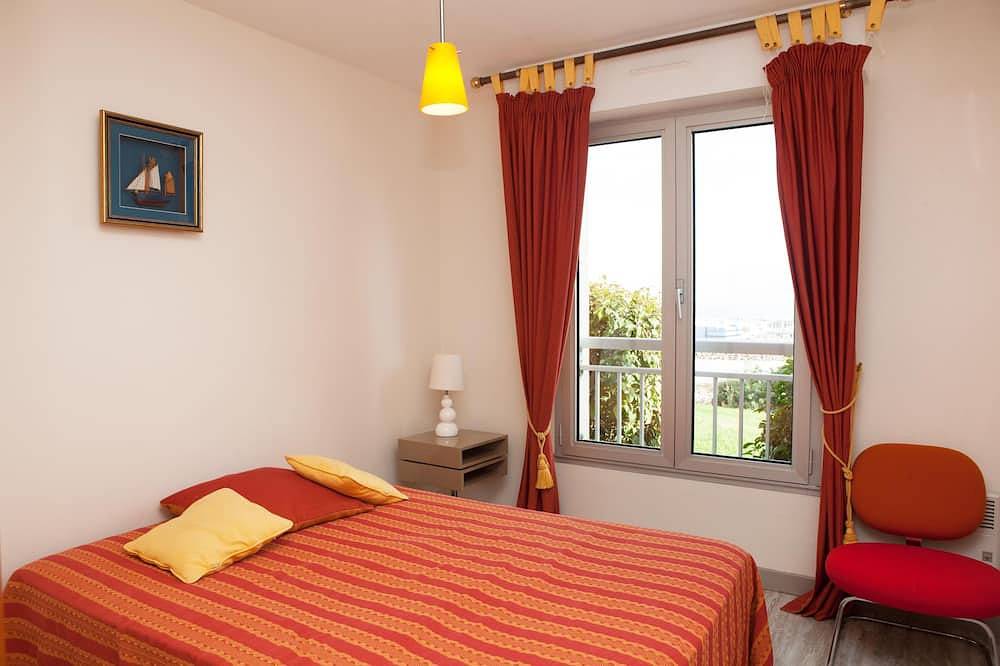 Entire apartment, Apartment Les Terrasses de la Comtesse, direct access to the beach ... in Saint-Quay-Portrieux, Côte de Goëlo