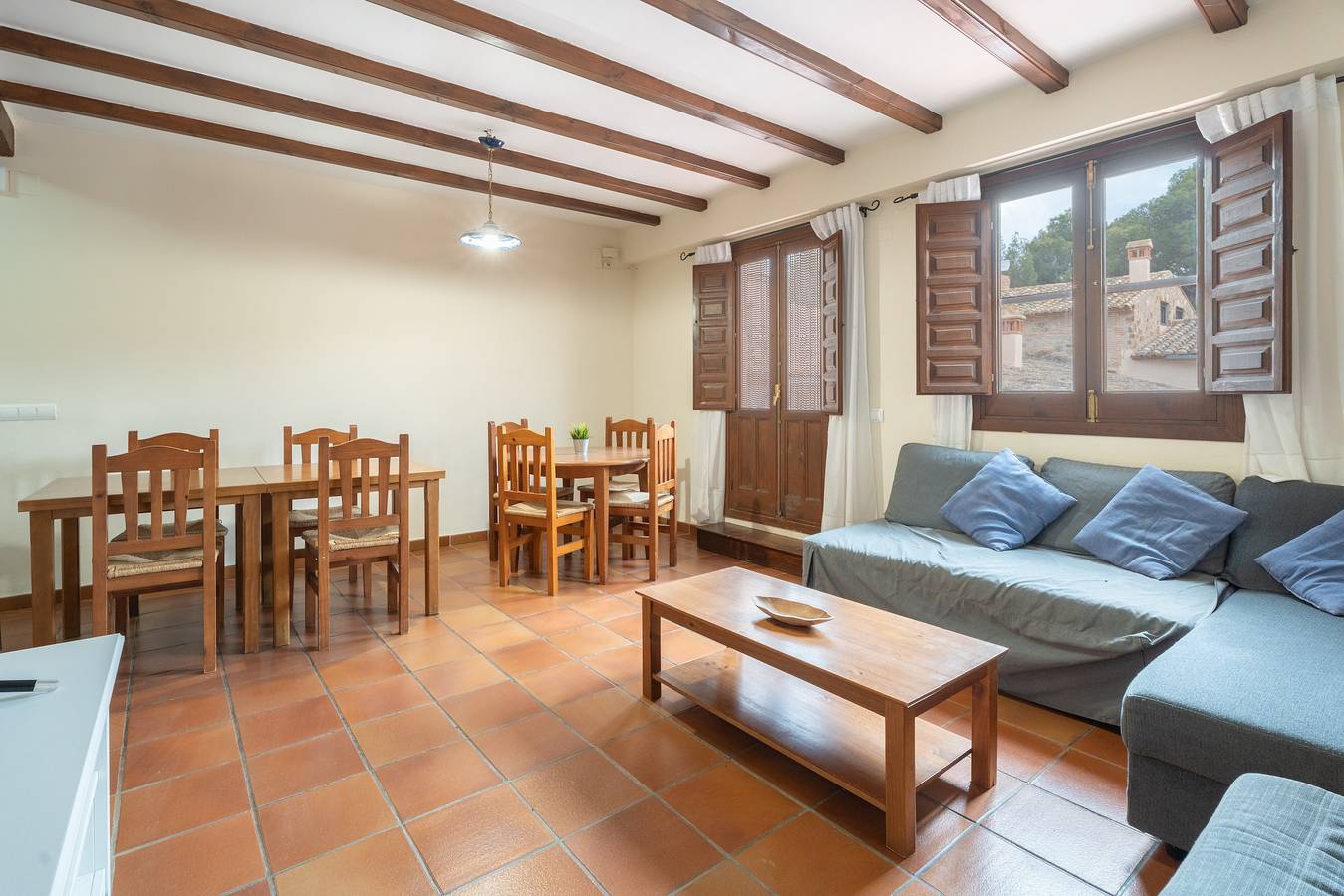Apartamento inteiro, Apartamento 'Casa Pablo' com vista para a montanha, piscina partilhada e jardim partilhado in Altura (Espanha), Castelló Província