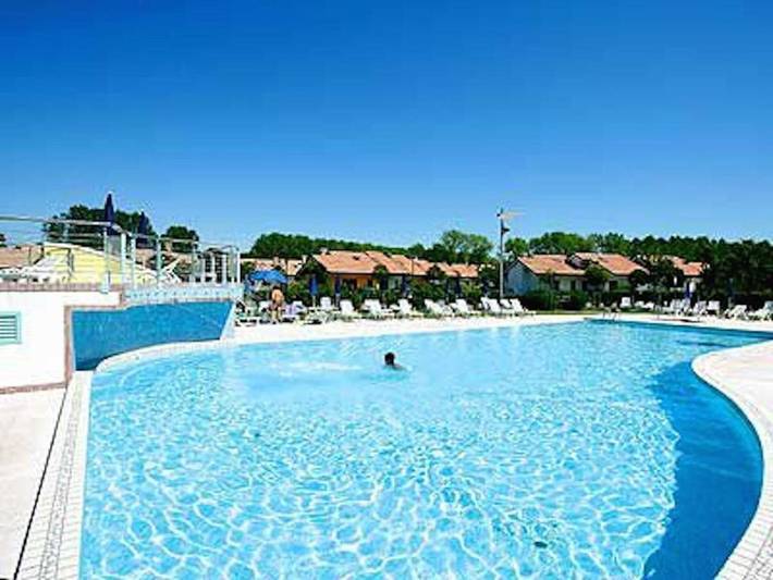 Ferienhaus für 4 Personen, mit Pool und Garten in Lignano Sabbiadoro