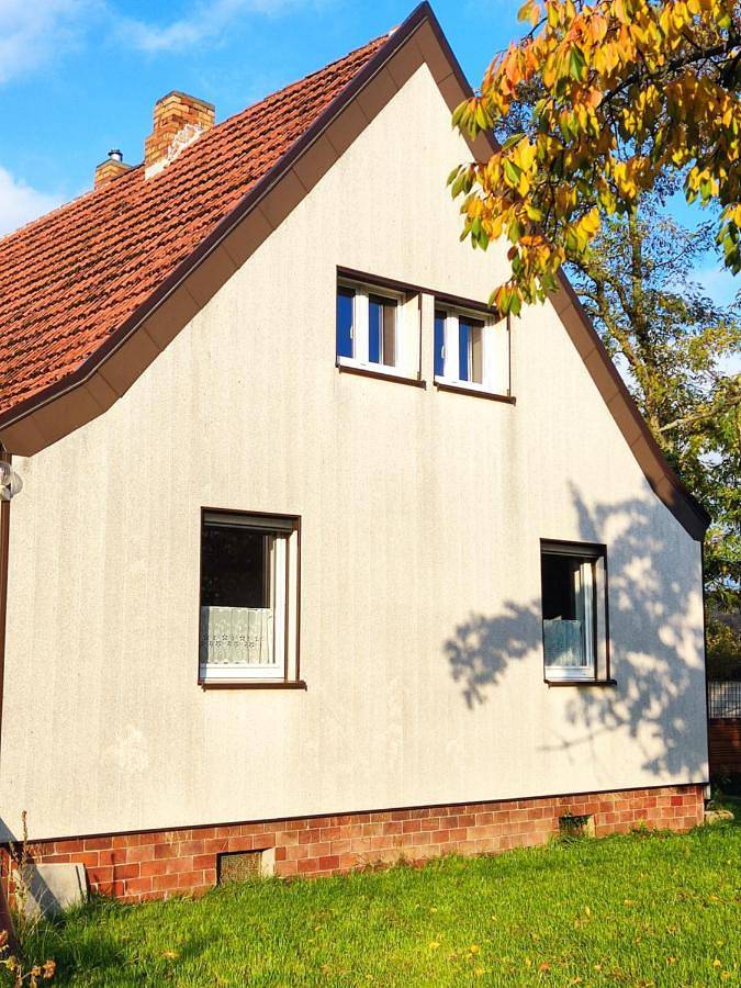 Ferienhaus für 7 Personen, mit Terrasse und Garten in Lebus