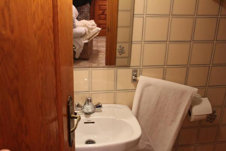 Gîte pour 8 personnes, avec terrasse et vue, animaux acceptés à Candeleda - 4