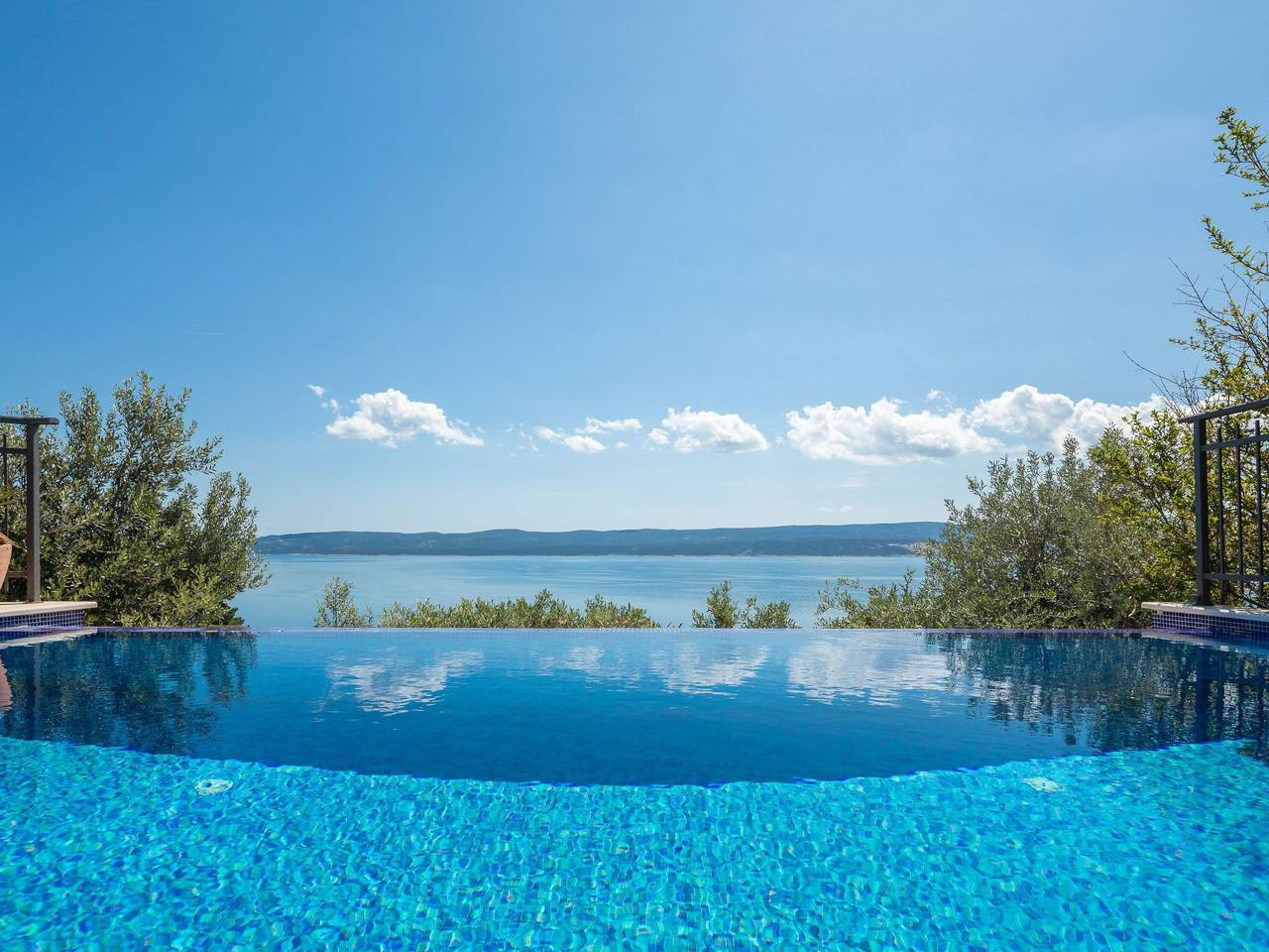 Ferienanlage Mirabella in Lokva Rogoznica, Omiš-Riviera