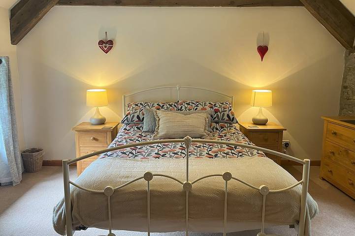 Historic Stable Conversion with Large Decking & Farm Animals in Cardigan Bay