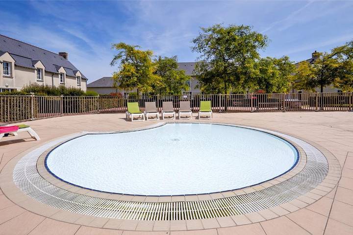 Gîte pour 8 personnes, adapté aux familles à Port-en-Bessin-Huppain - 2