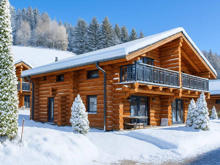 Ferienhaus für 6 Personen, mit Balkon und Terrasse sowie Garten in Jenig