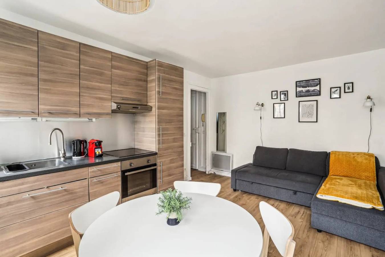 Entire apartment, Bel appartement à  10 minutes à pied de la Tour Eiffel in Eiffel Tower, Paris