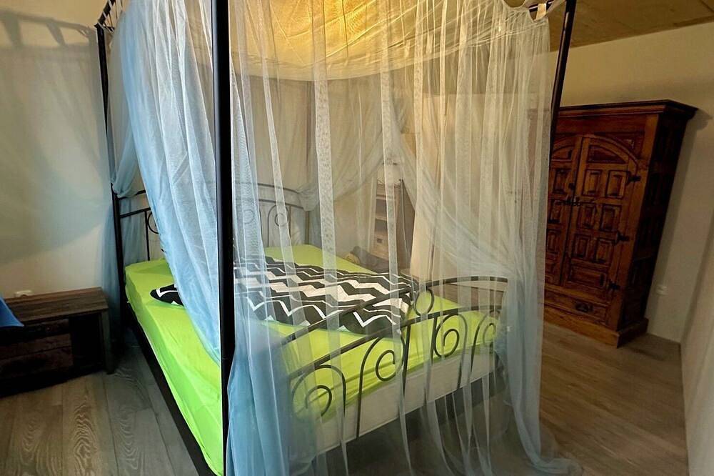 Ganze Wohnung, Backstage, außergewöhnlich Wohnen mit Stil, mit Whirlpool und Garten in Schmidtheim, Dahlem