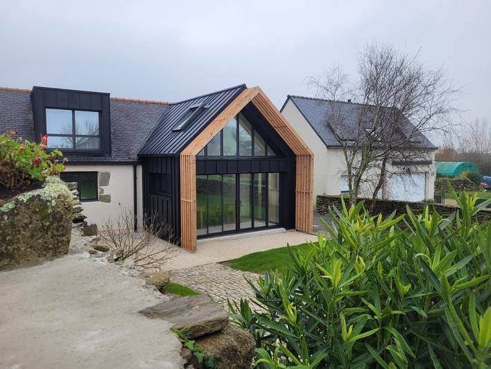 Location de vacances pour 4 personnes, avec vue et jardin, adapté aux familles dans Plage Porz Liogan Le Conquet - 3