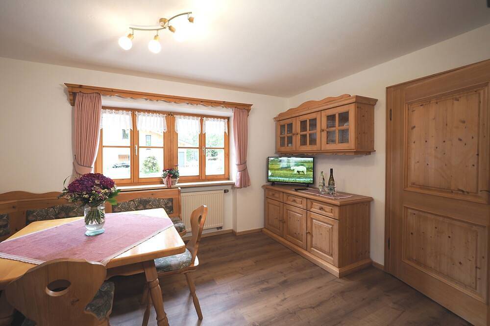 Ganze Wohnung, Ferienwohnung Nr. 1, 2 Personen, 40 qm, Terrasse, Schlafzimmer in Hintersee, Ramsau bei Berchtesgaden