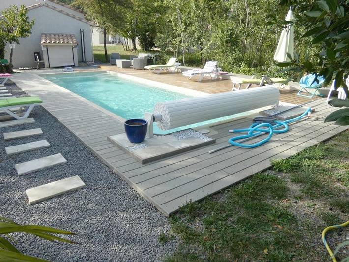 Location de vacances pour 6 personnes, avec jardin ainsi que piscine et vue, adapté aux familles à Saint-Paul-le-Jeune - 4