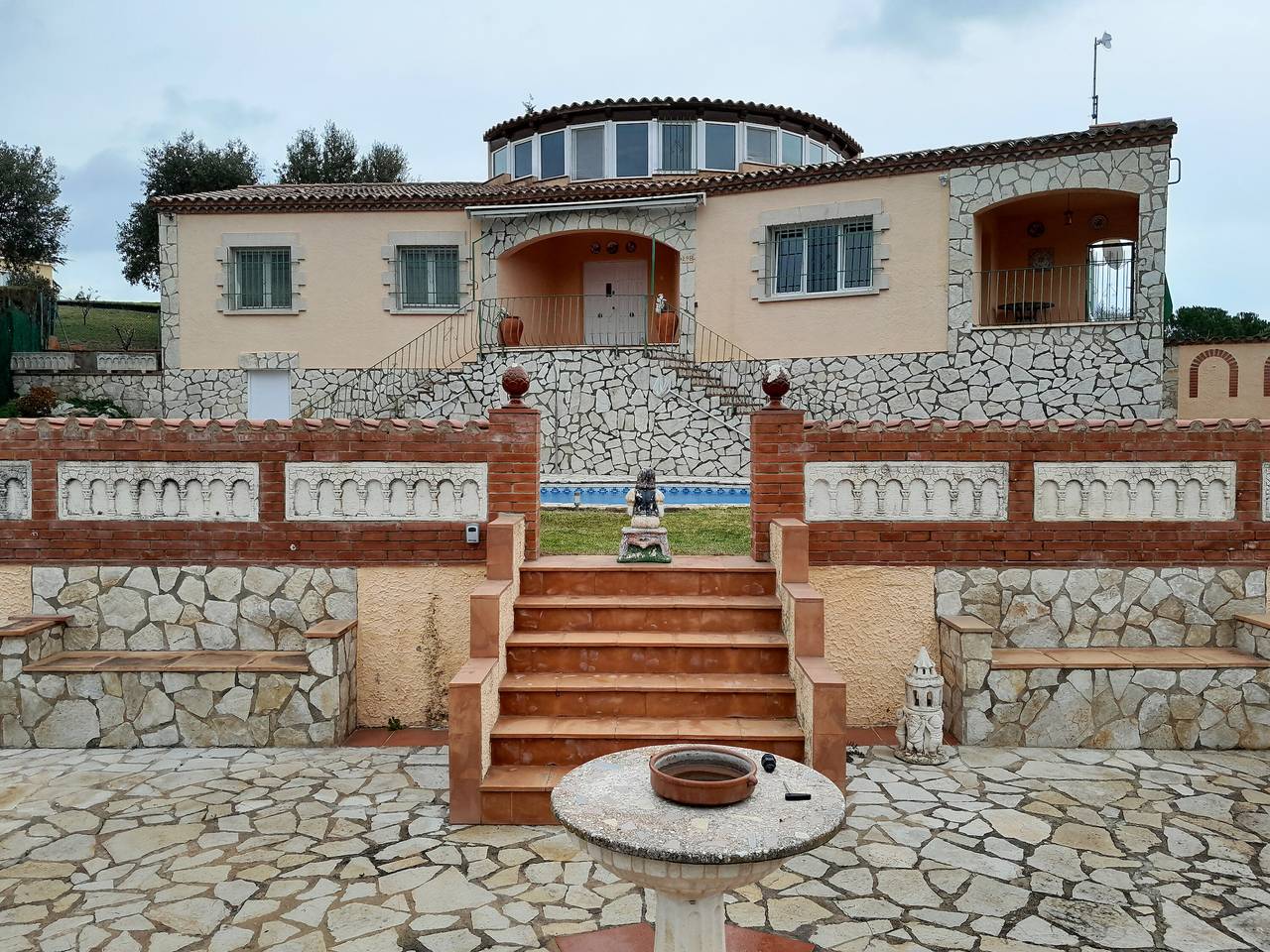Villa 'Girasol' with Private Pool, Private Terrace and Wi-Fi in Mas Pere, Calonge