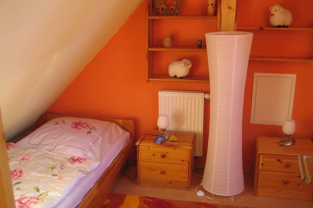 Ferienhaus Dr. Karin Hübener - Ferienhaus in Neu Sammit, Krakow am See