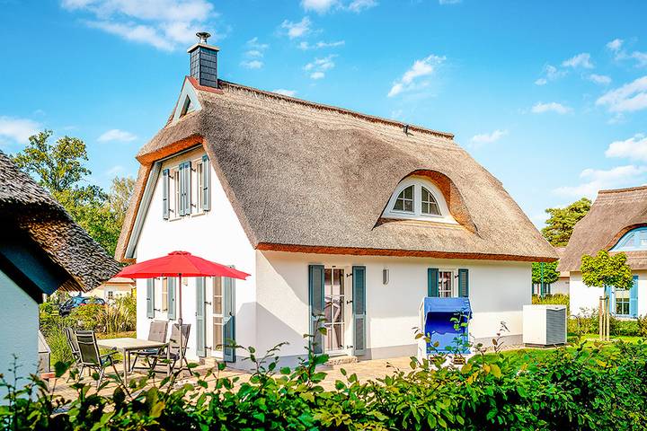 Ferienhaus für 4 Personen, mit Terrasse und Garten sowie Sauna in Glowe - 2