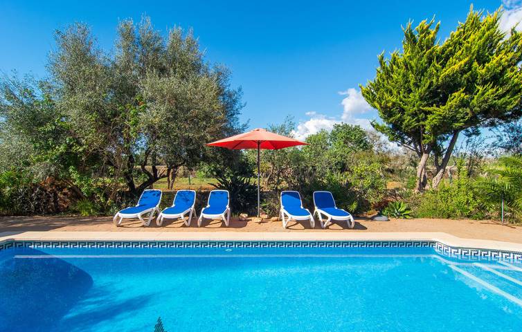 Es Llombards Terrassenwohnung mit Pool & Grill in Es Llombards, Santanyí