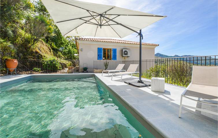 Maison de vacances pour 10 personnes, avec piscine ainsi que terrasse et jardin