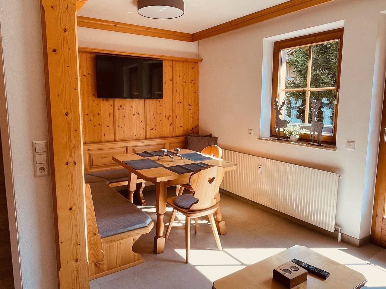 Ganze Wohnung, Gemütliches Apartment mit Bergblick, Sauna und Pistennähe in der Zillertal Arena in Hochkrimml, Krimml
