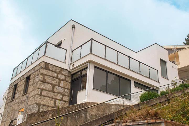 Location de vacances pour 6 personnes, avec vue et balcon dans Santa Marinha do Zêzere - 2