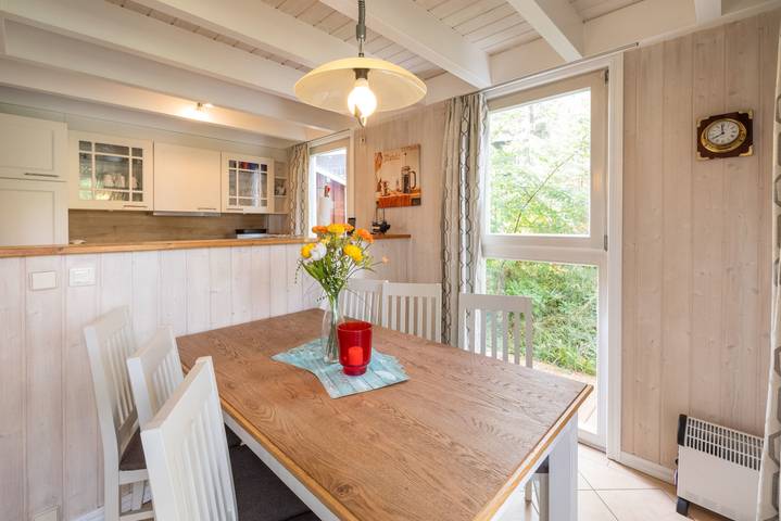 Ferienhaus für 6 Personen, mit Whirlpool und Sauna sowie Terrasse auf Rügen - 3