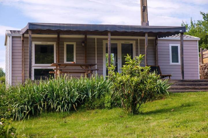 Location de vacances pour 4 personnes, avec vue ainsi que terrasse et jardin à Aiguèze - 2