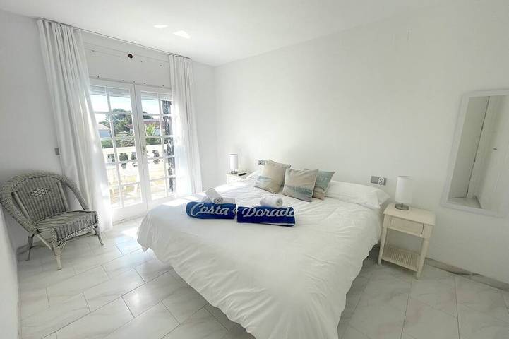 Lotus villa adosada cerca de la playa in Miami Platja, Montroig