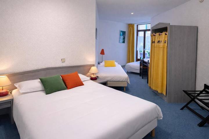 Hôtel pour 3 personnes, avec terrasse et jardin à Faverges - 4