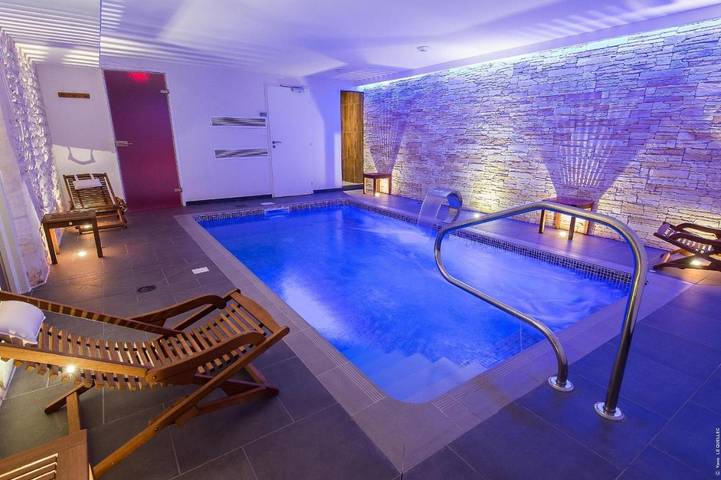Hôtel pour 2 personnes, avec piscine ainsi que sauna et jardin, animaux acceptés à Cognac - 3