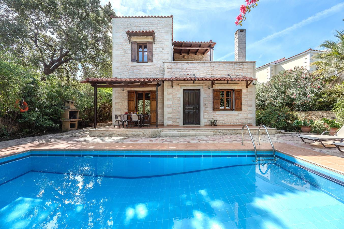 Phaedra Villa in Prines, Nikiforos Fokas