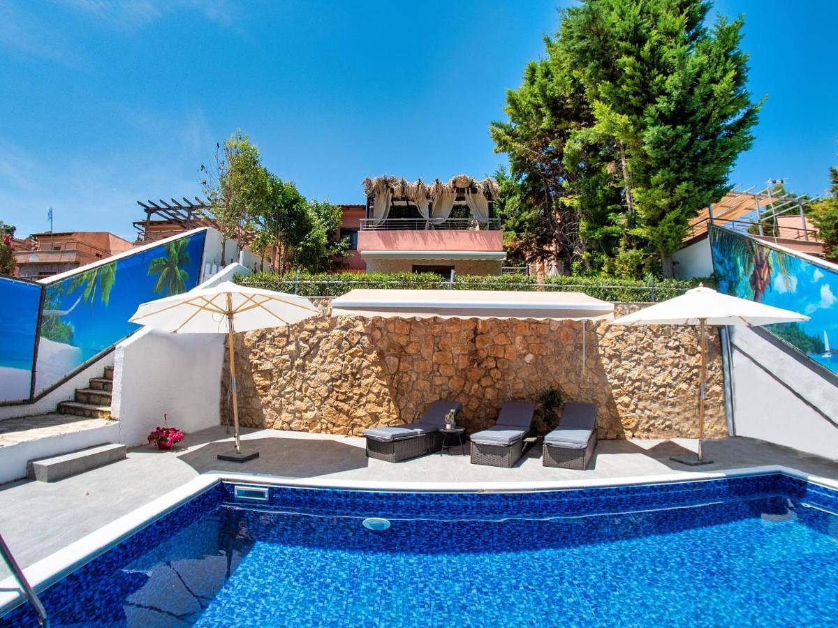 Deluxe Sani Relax Villa in Sane, Kassandra