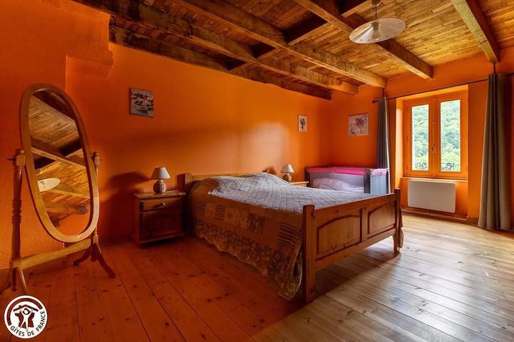 Location de vacances pour 9 personnes, avec balcon et jardin à Blot-l'Église - 2