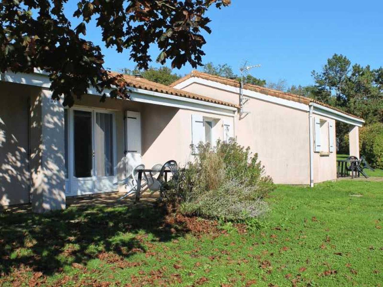 Camping 2 étoiles - Piscine  - ccbbdbe in Prailles-la-Couarde, Niort und Umgebung