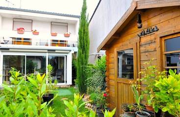 Cottage pour 2 personnes, avec jardin à Besançon