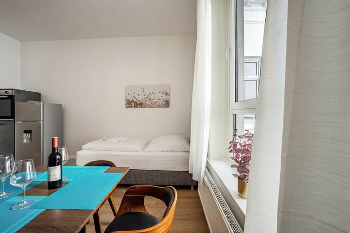 Ganze Wohnung, 2 Zimmer Apartment 2-3 mit Wi-Fi in Lübeck (Stadt), Lübeck