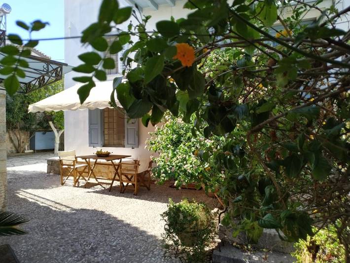 Location de vacances pour 8 personnes, avec jardin, adapté aux familles à Galaxidi - 3