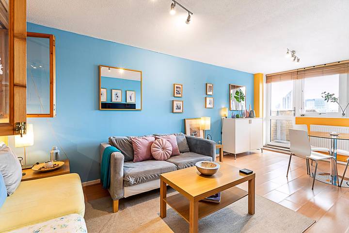 Apartment for 2 people, with balcony in Islington